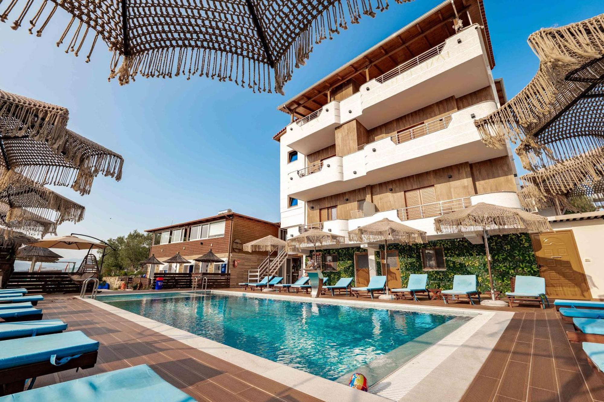 Shpetimi Hotel 3*