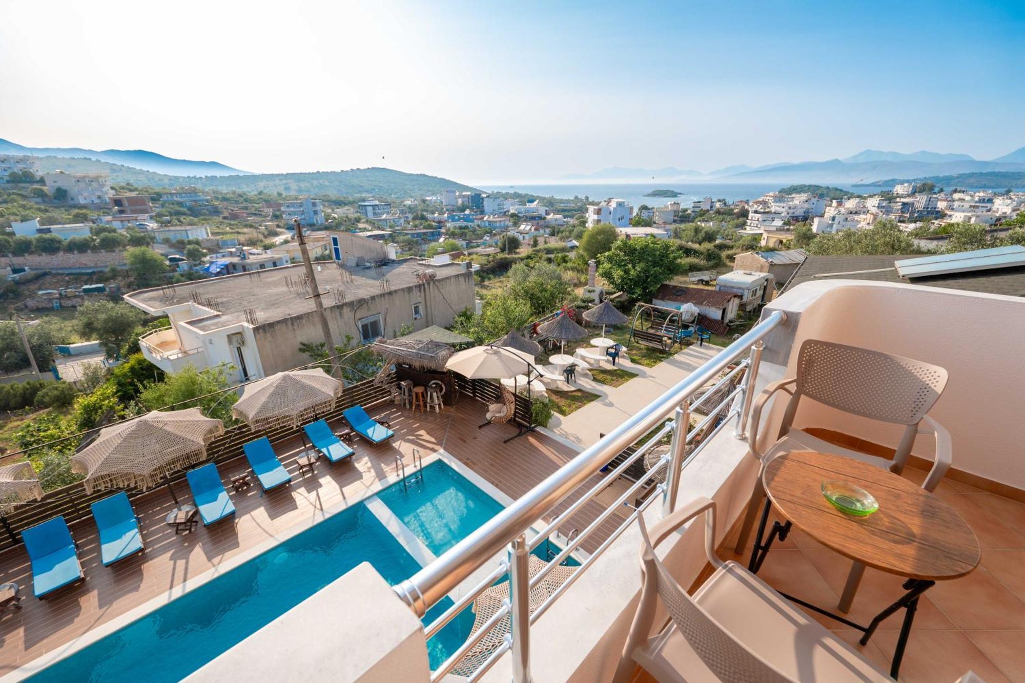 Hotel Shpetimi 3*